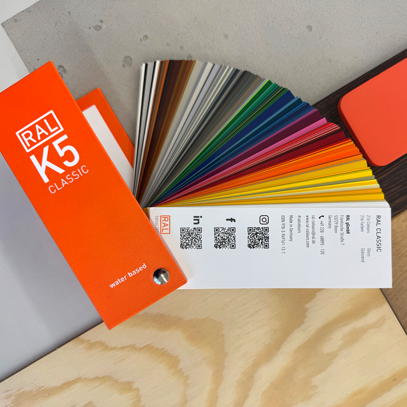 RAL K5 Farbfächer glänzend - auf Wasserbasis
