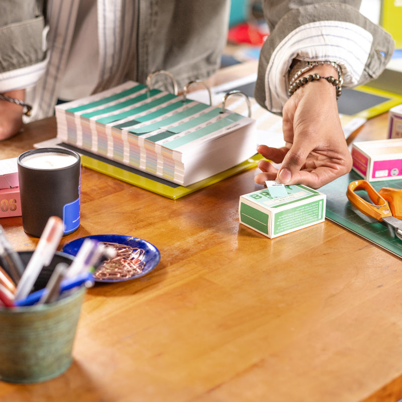 PANTONE Solid Chips Set gestrichen und ungestrichen