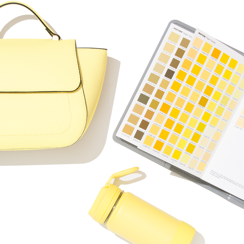 PANTONE Fashion, Home + Interiors Paper Traveler